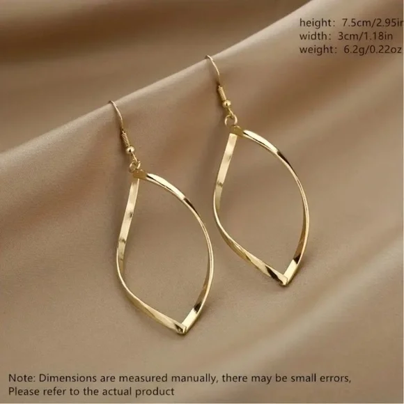 Goldtone Geometric Drop Dangle Earrings NWT - Picture 2 of 2